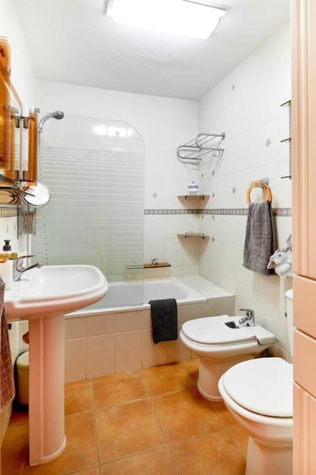 Villa Magerit, Entire Home 5 Minutes Easy Walk To Sandy Beach La Mata  Eksteriør bilde